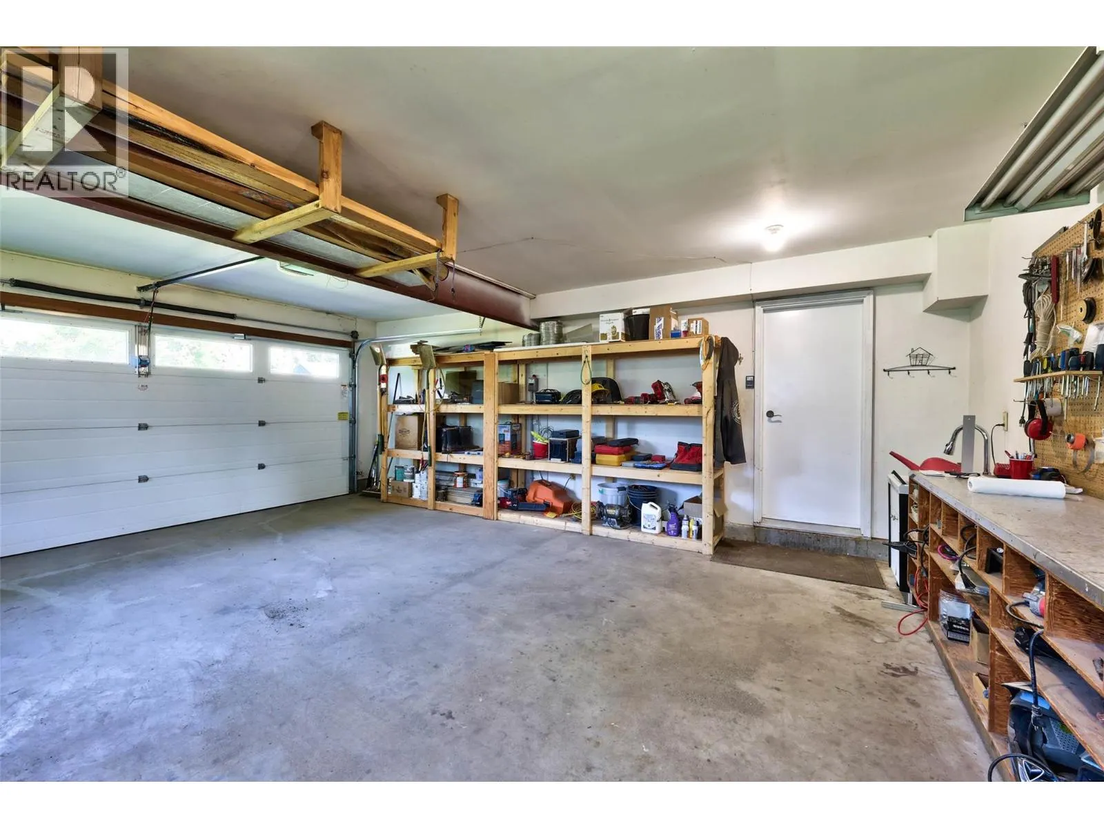 4061 DAVIE Road