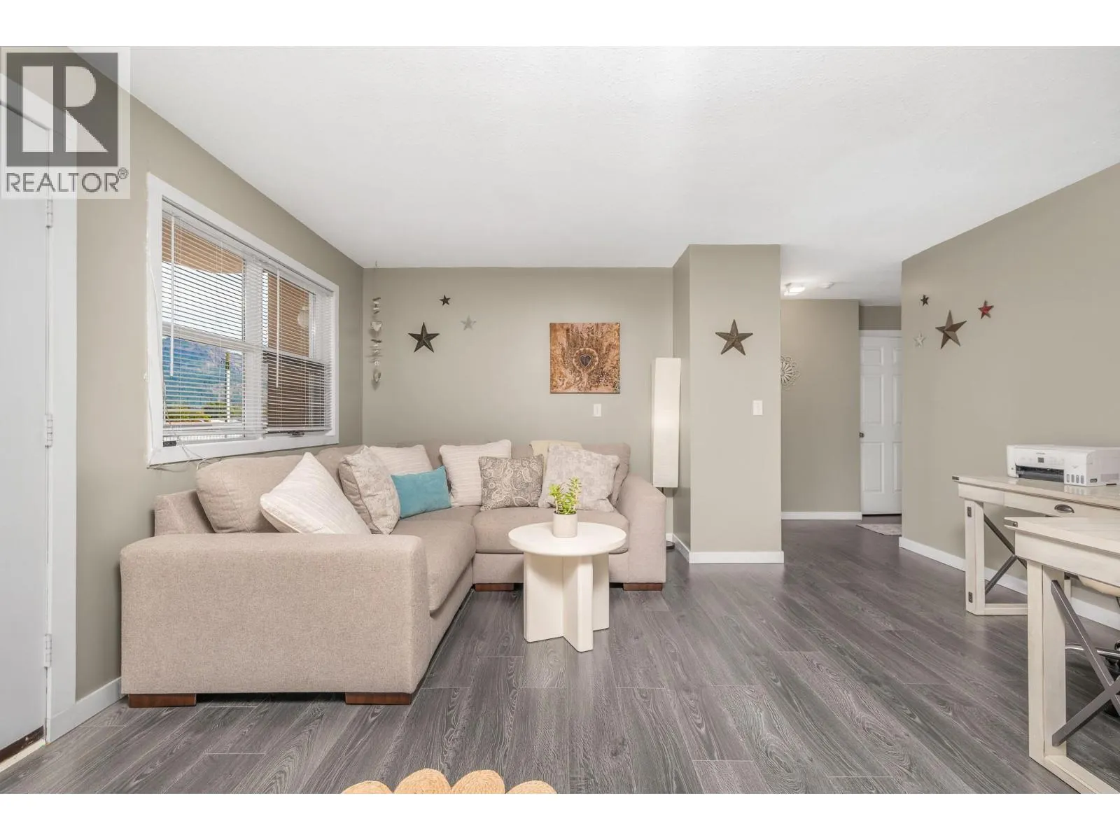 703 Granville Avenue Unit# 205 Lot# 5