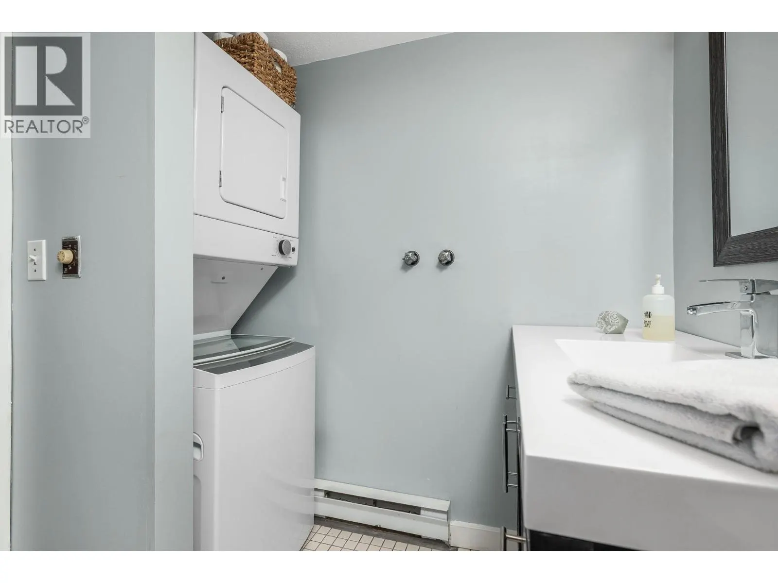 703 Granville Avenue Unit# 205 Lot# 5