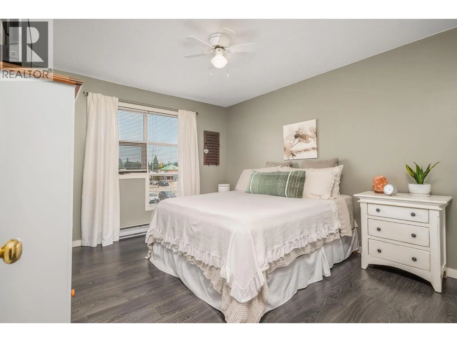 703 Granville Avenue Unit# 205 Lot# 5