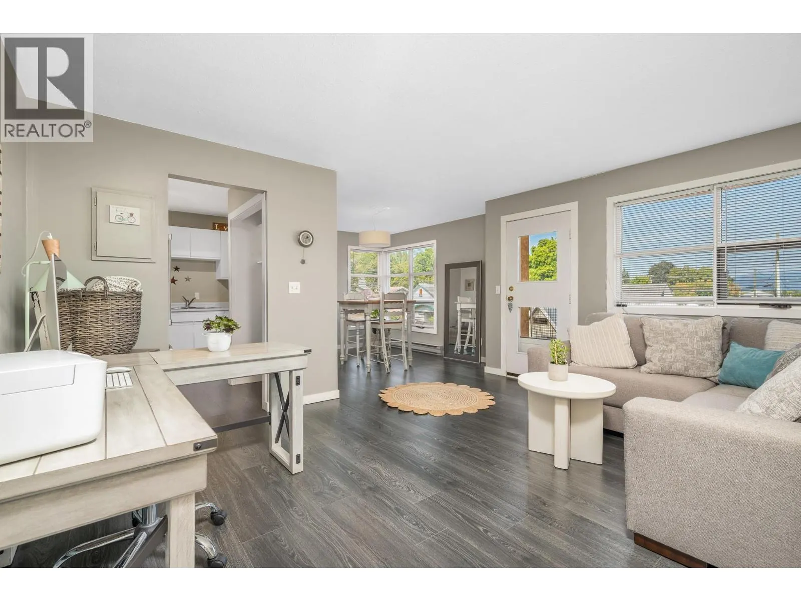 703 Granville Avenue Unit# 205 Lot# 5