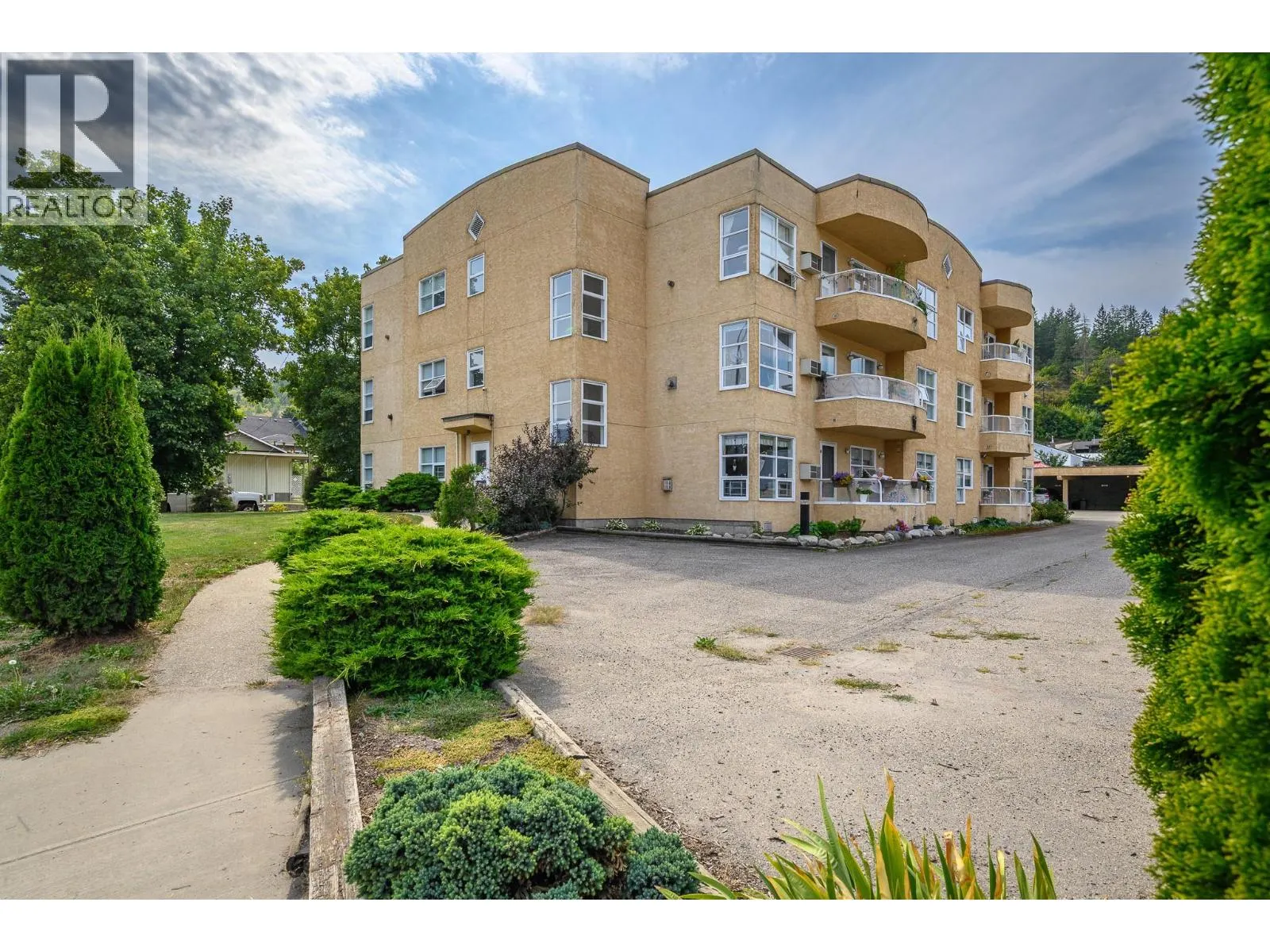 703 Granville Avenue Unit# 205 Lot# 5