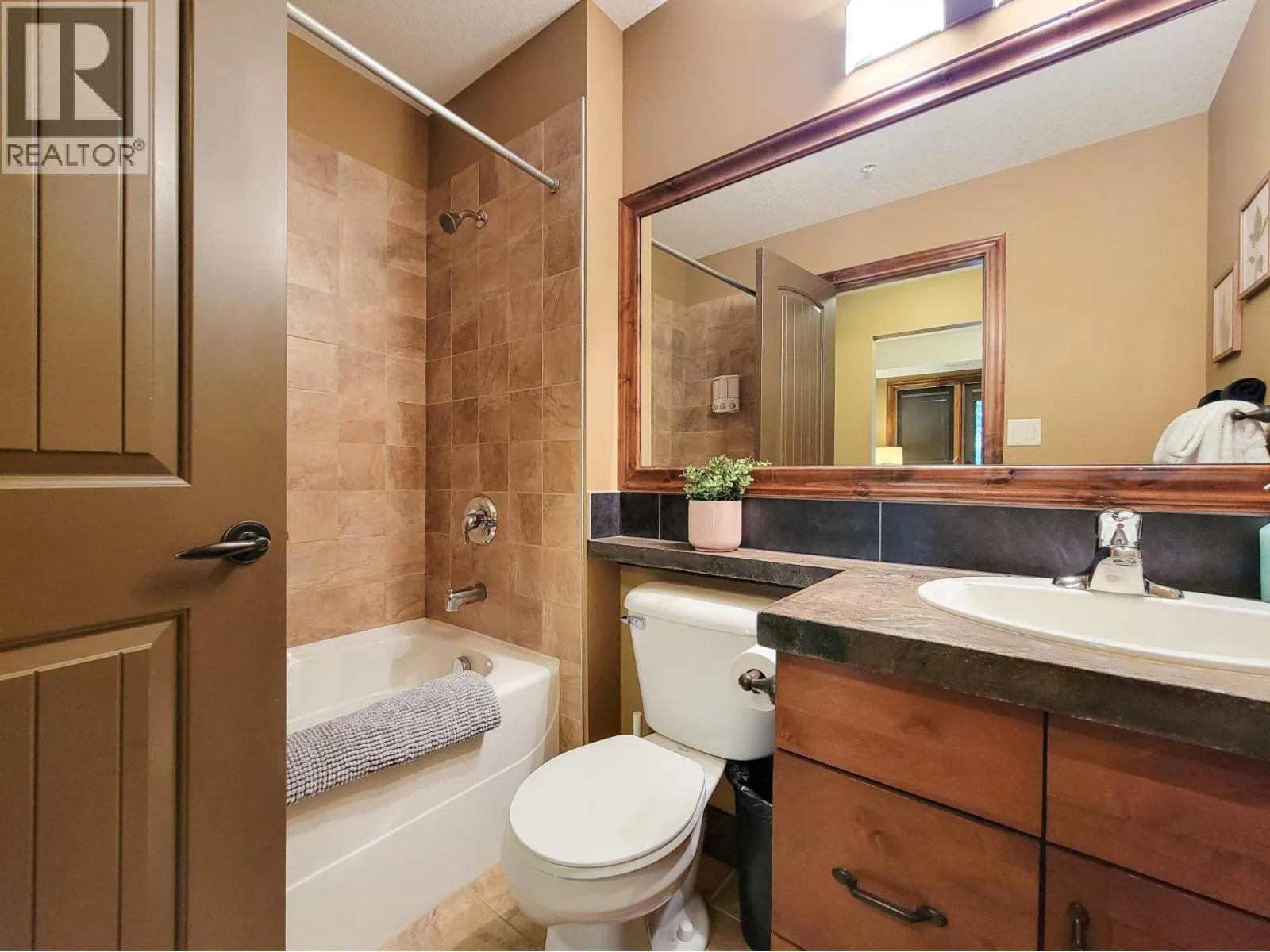 7495 COLUMBIA Avenue Unit# 1109