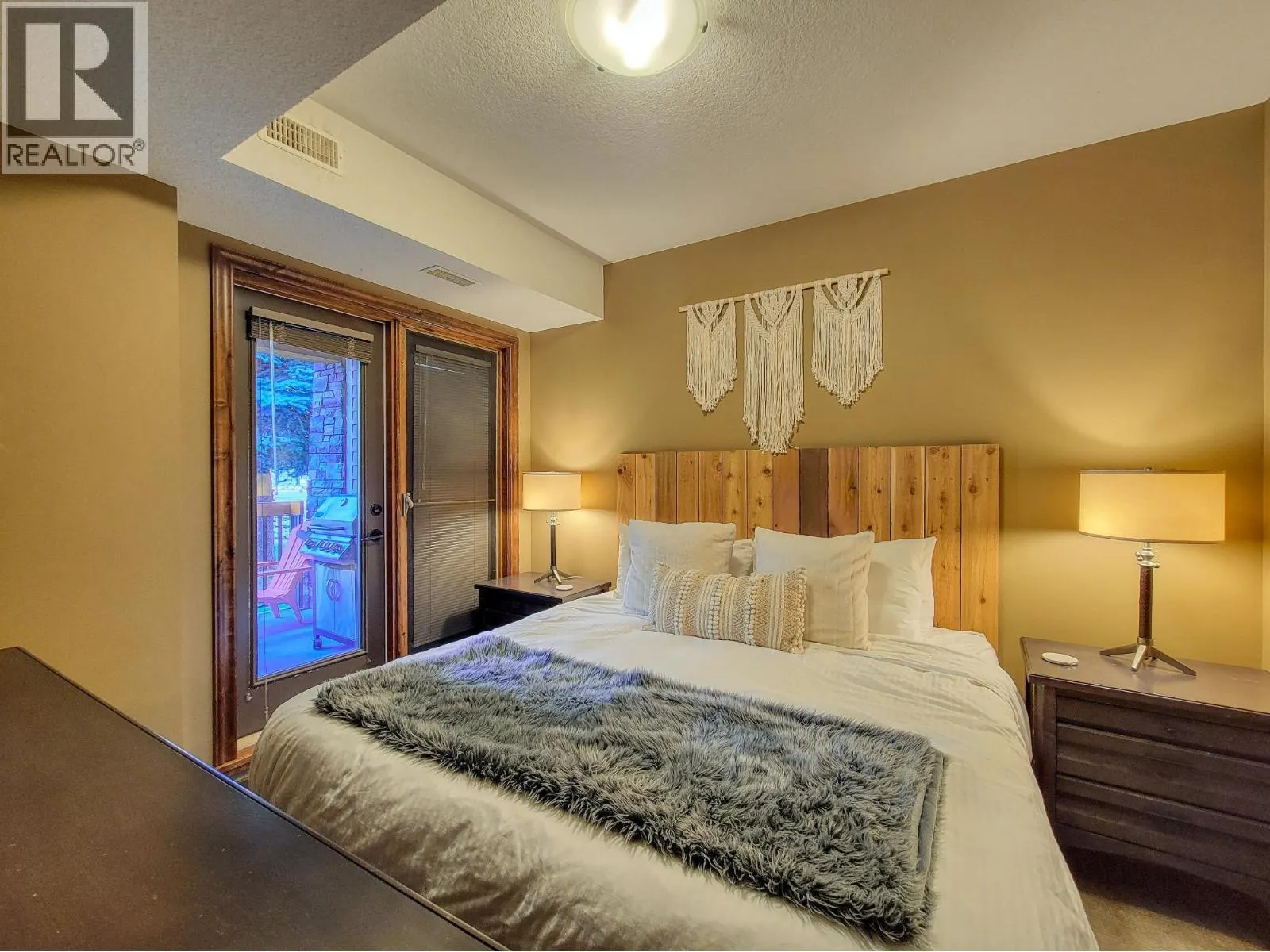 7495 COLUMBIA Avenue Unit# 1109
