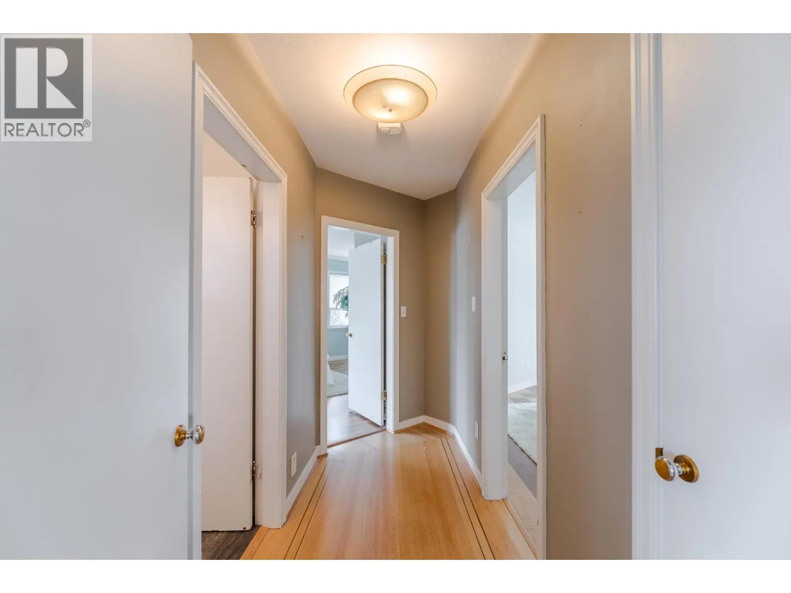 198 Bankview Place