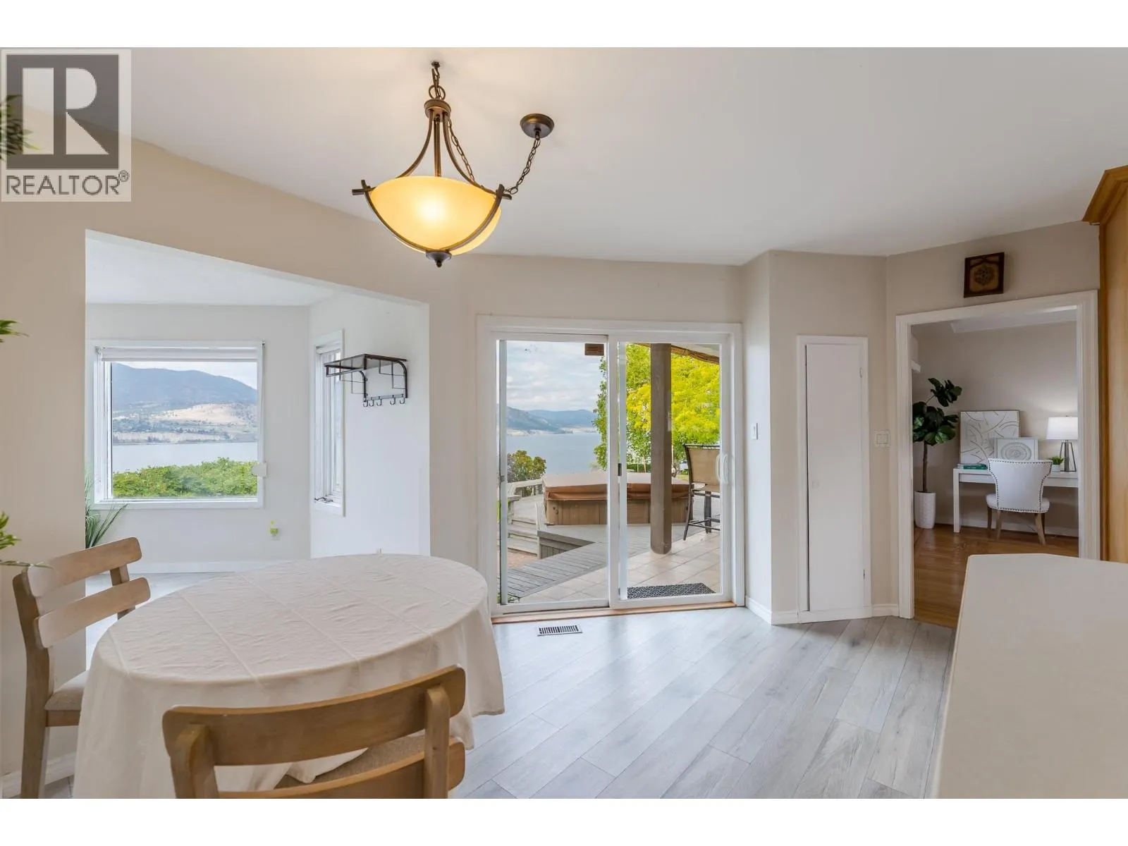 198 Bankview Place