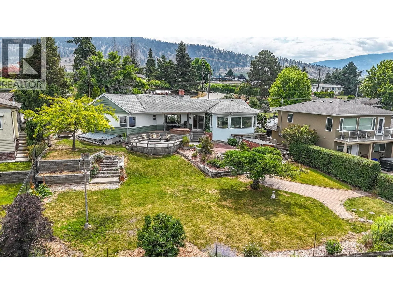 198 Bankview Place