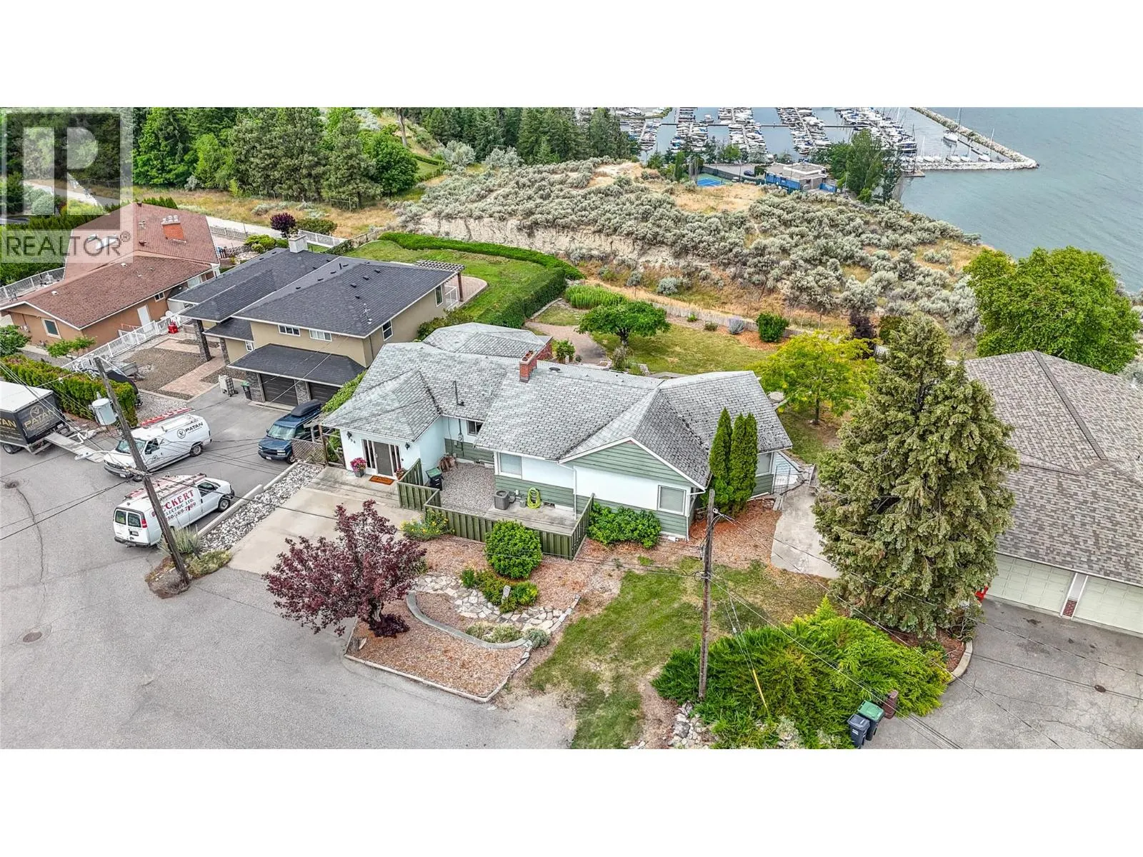 198 Bankview Place