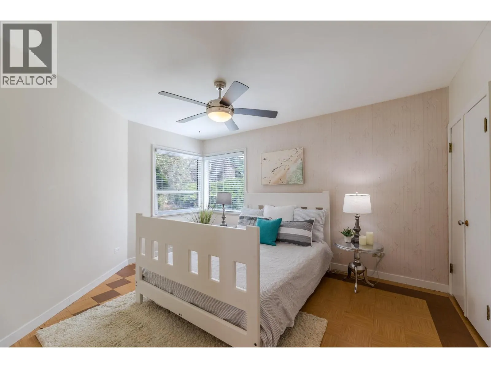 198 Bankview Place