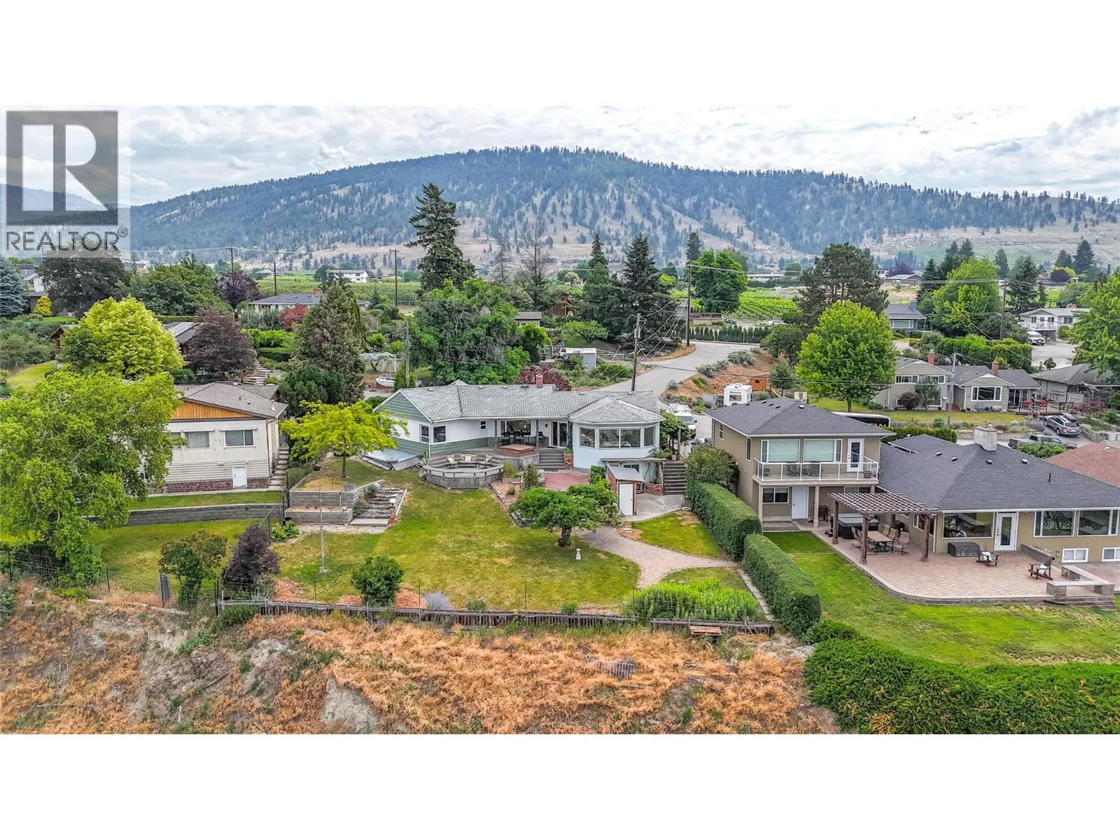 198 Bankview Place