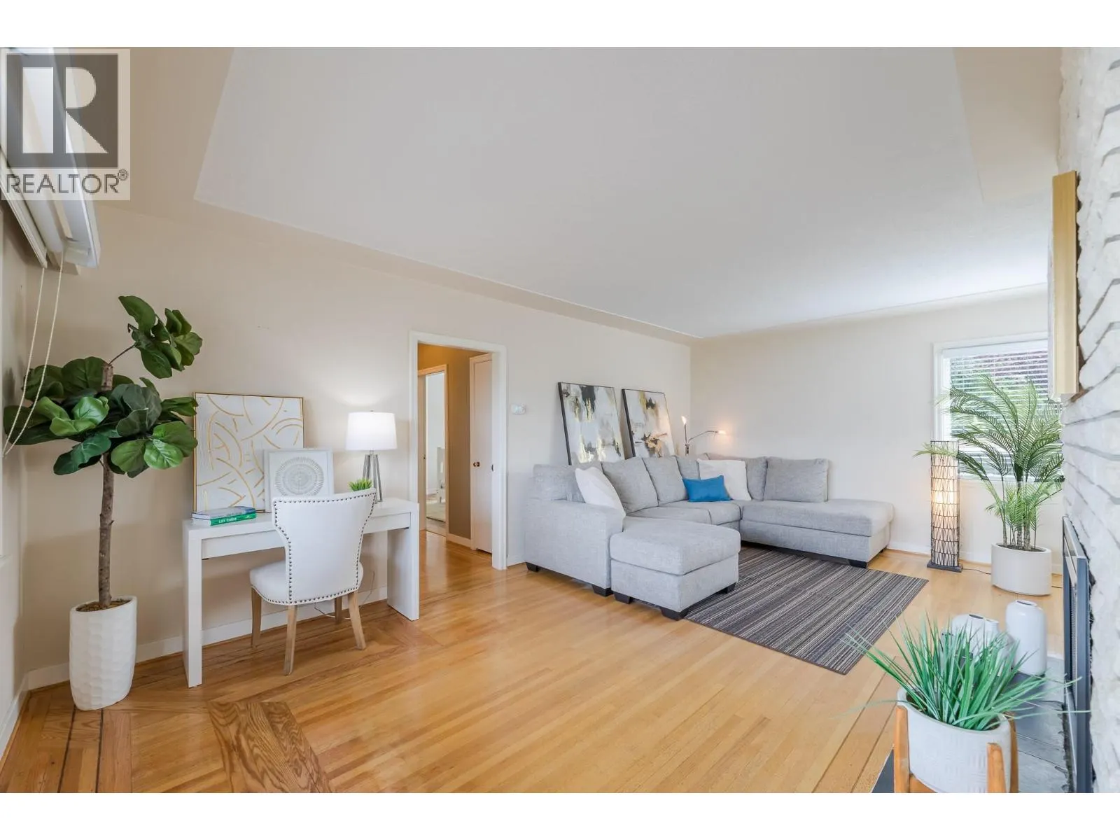 198 Bankview Place