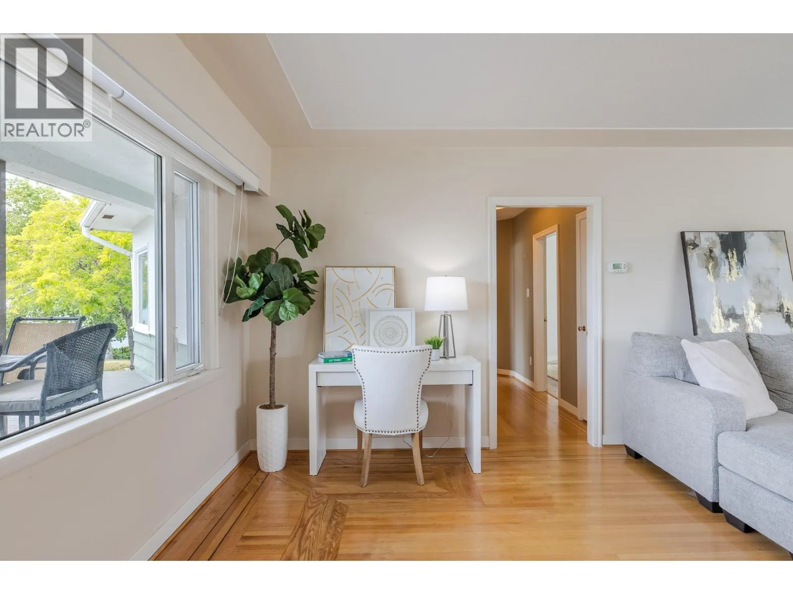 198 Bankview Place