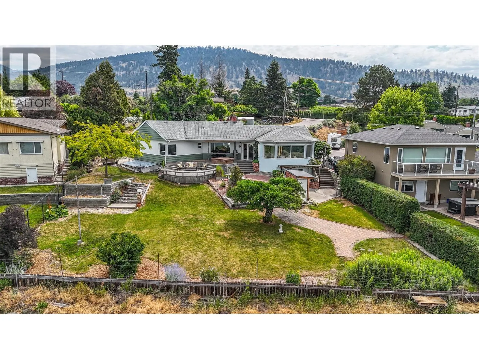 198 Bankview Place