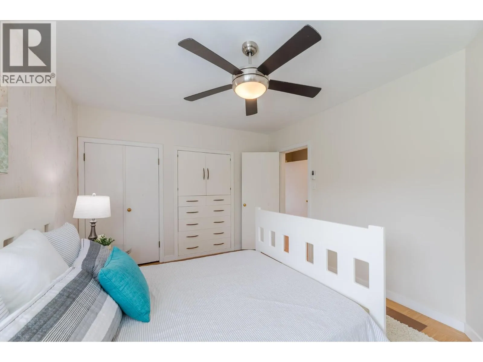 198 Bankview Place
