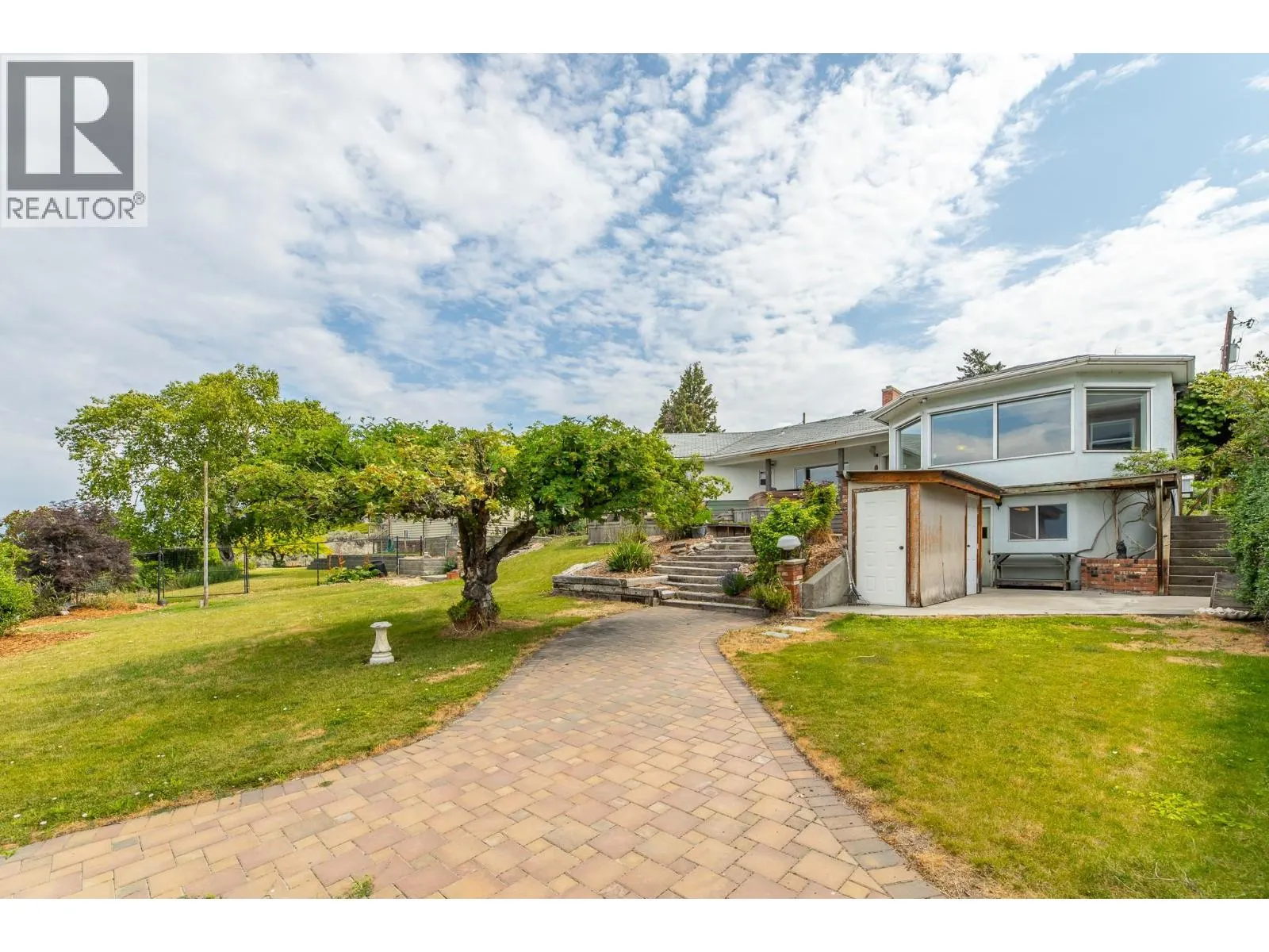 198 Bankview Place