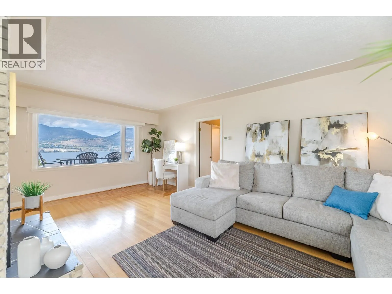 198 Bankview Place
