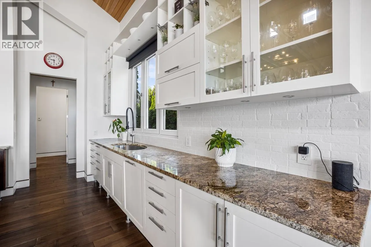 2737 Casa Loma Road