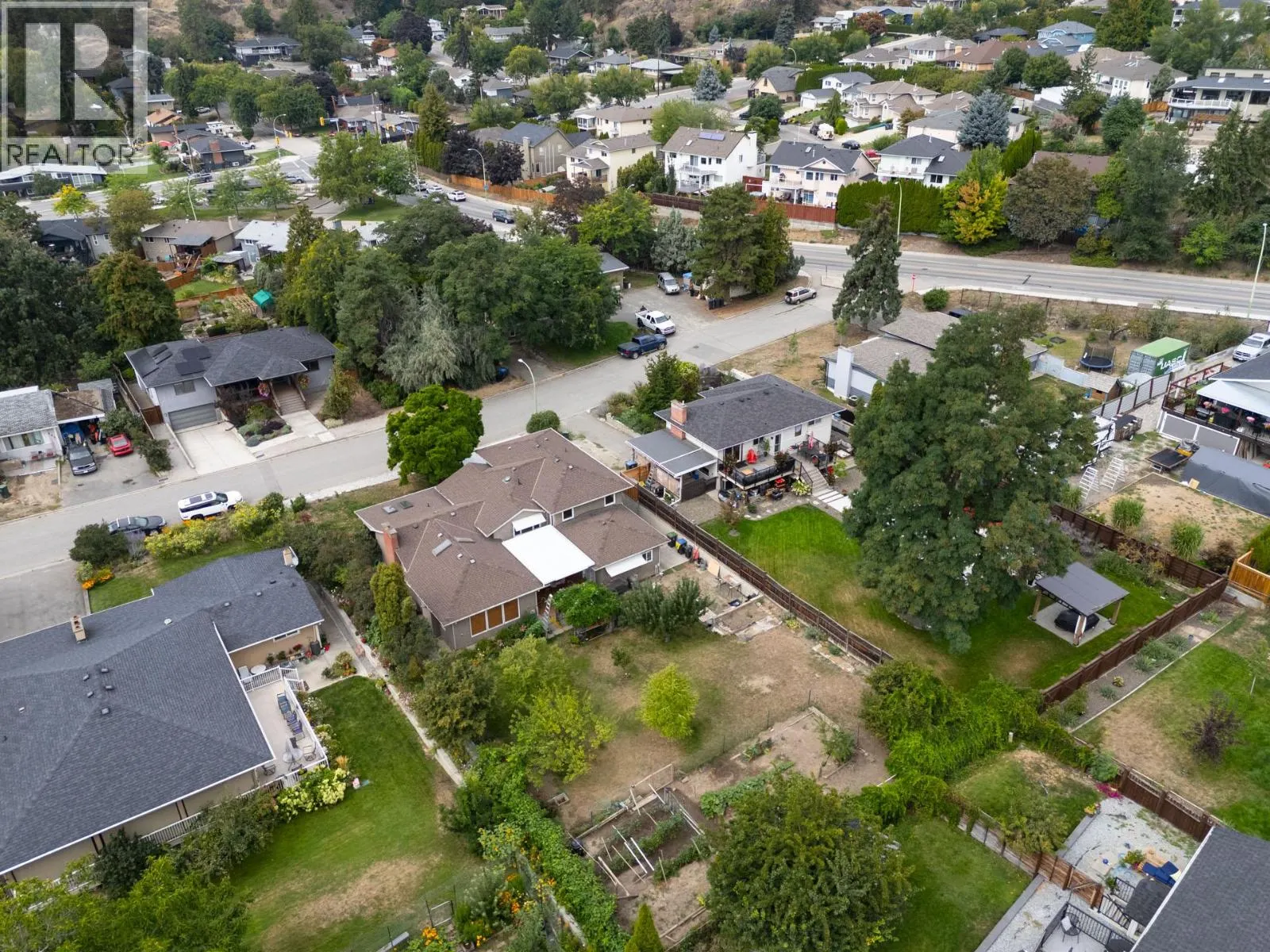 983 Glengarry Street