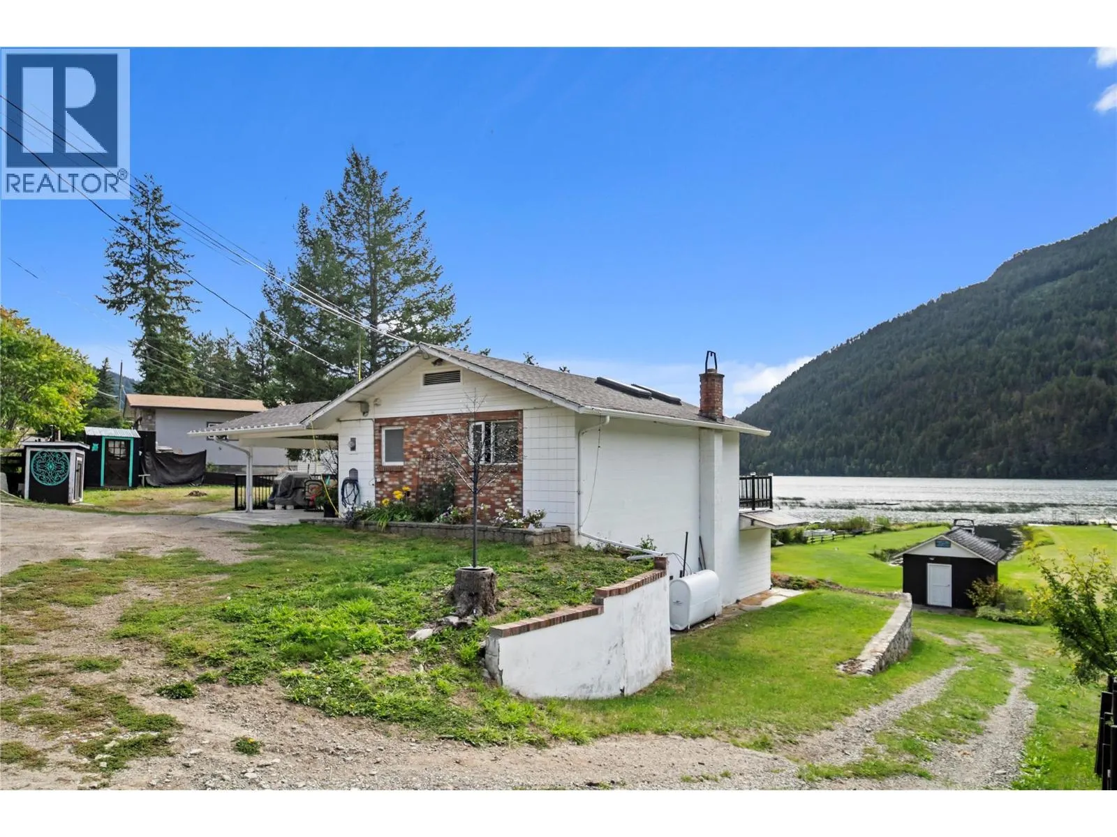 2348 Ojibway Road