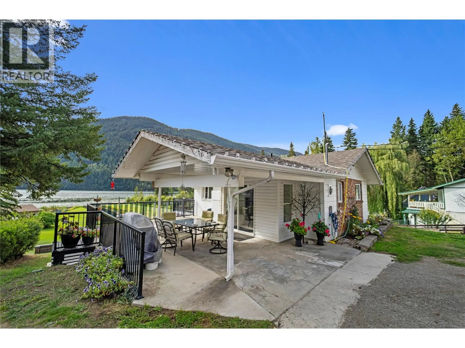 2348 Ojibway Road