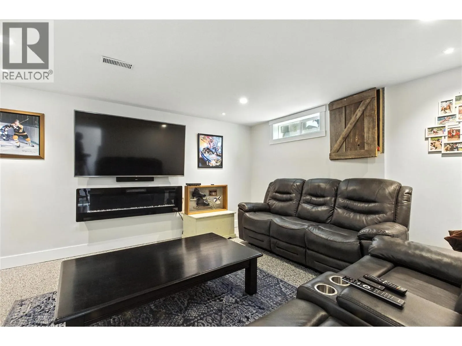 891 Pembroke Avenue