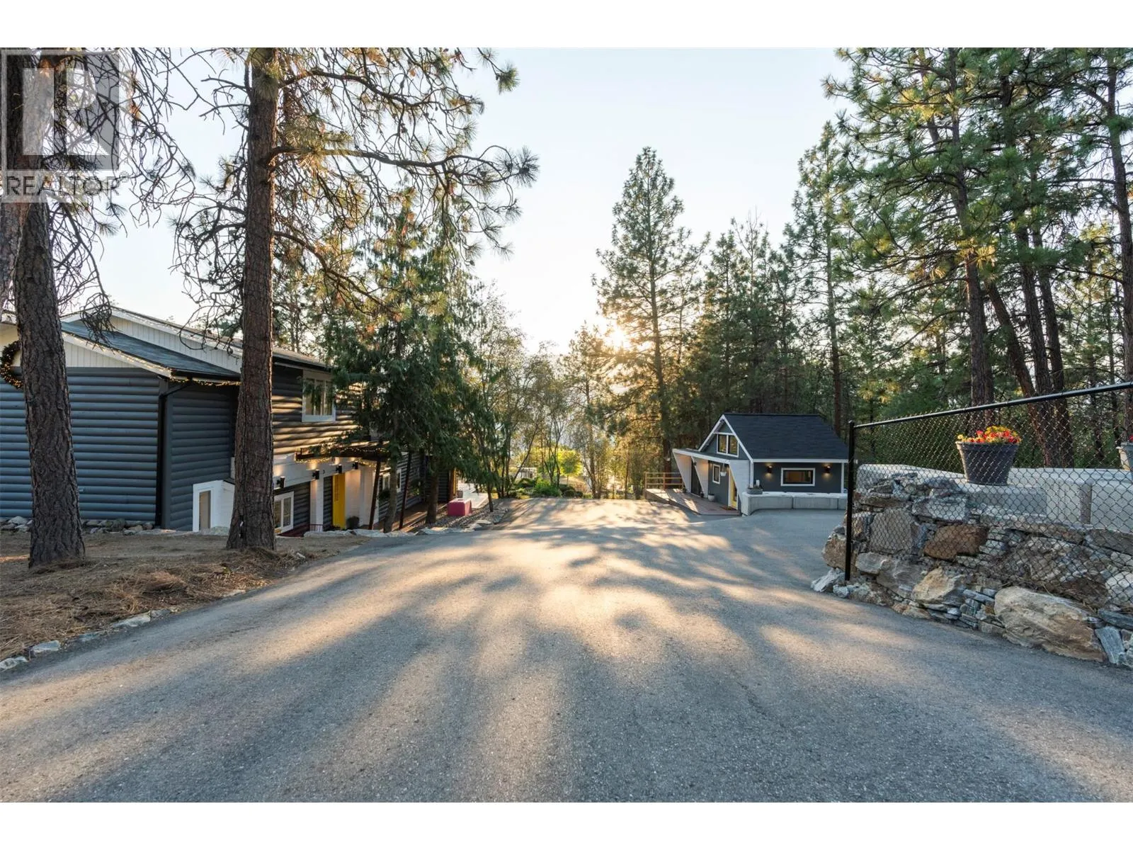 5555 Stubbs Road