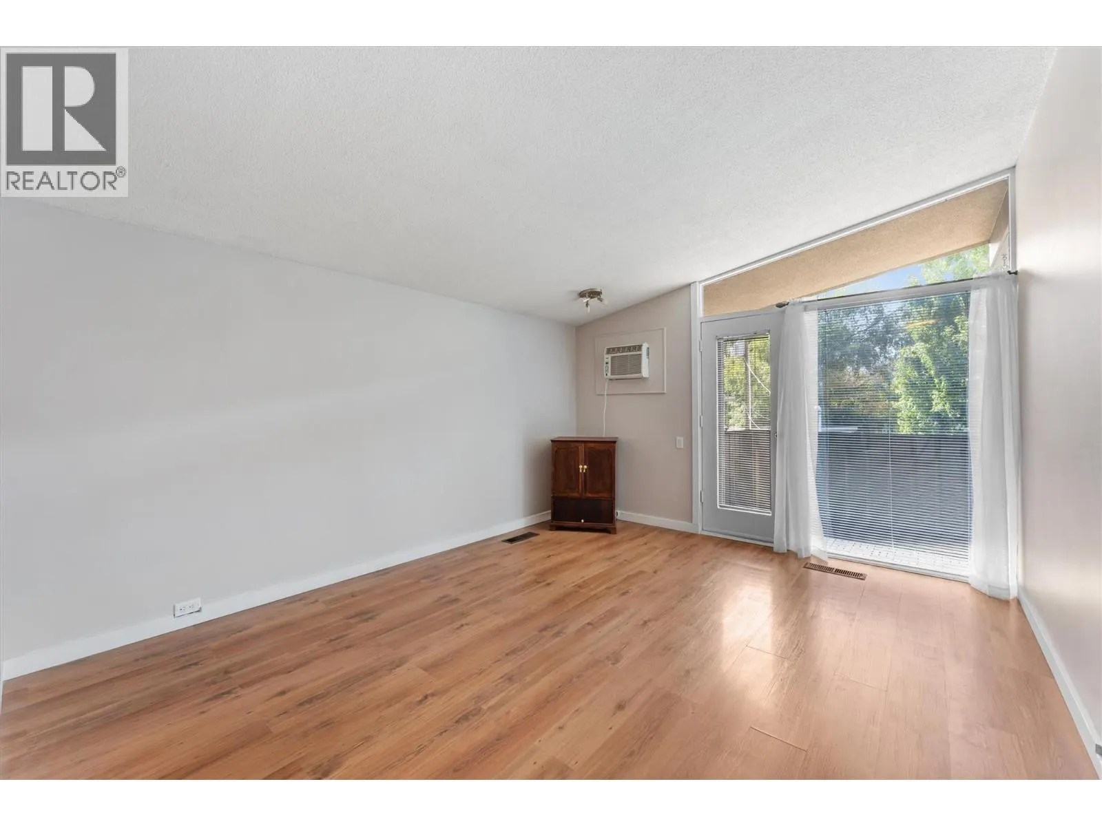 353 Boyce Crescent Unit# 18