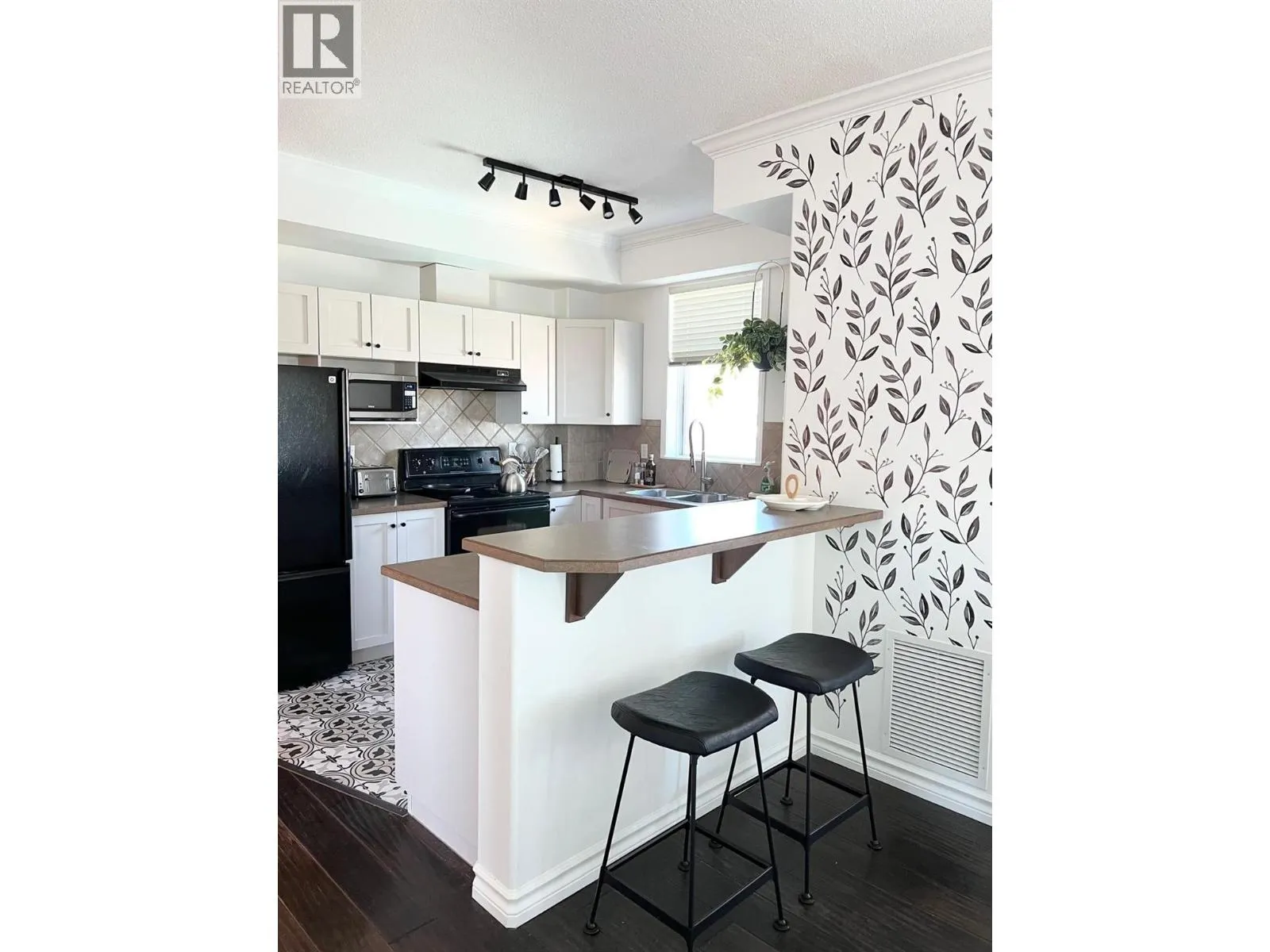 1128 Sunset Drive Unit# 703