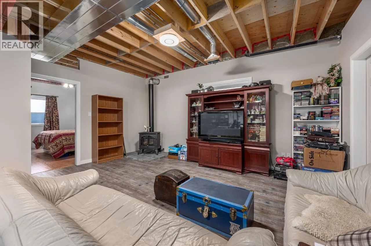 661 LAGOON COURT Road