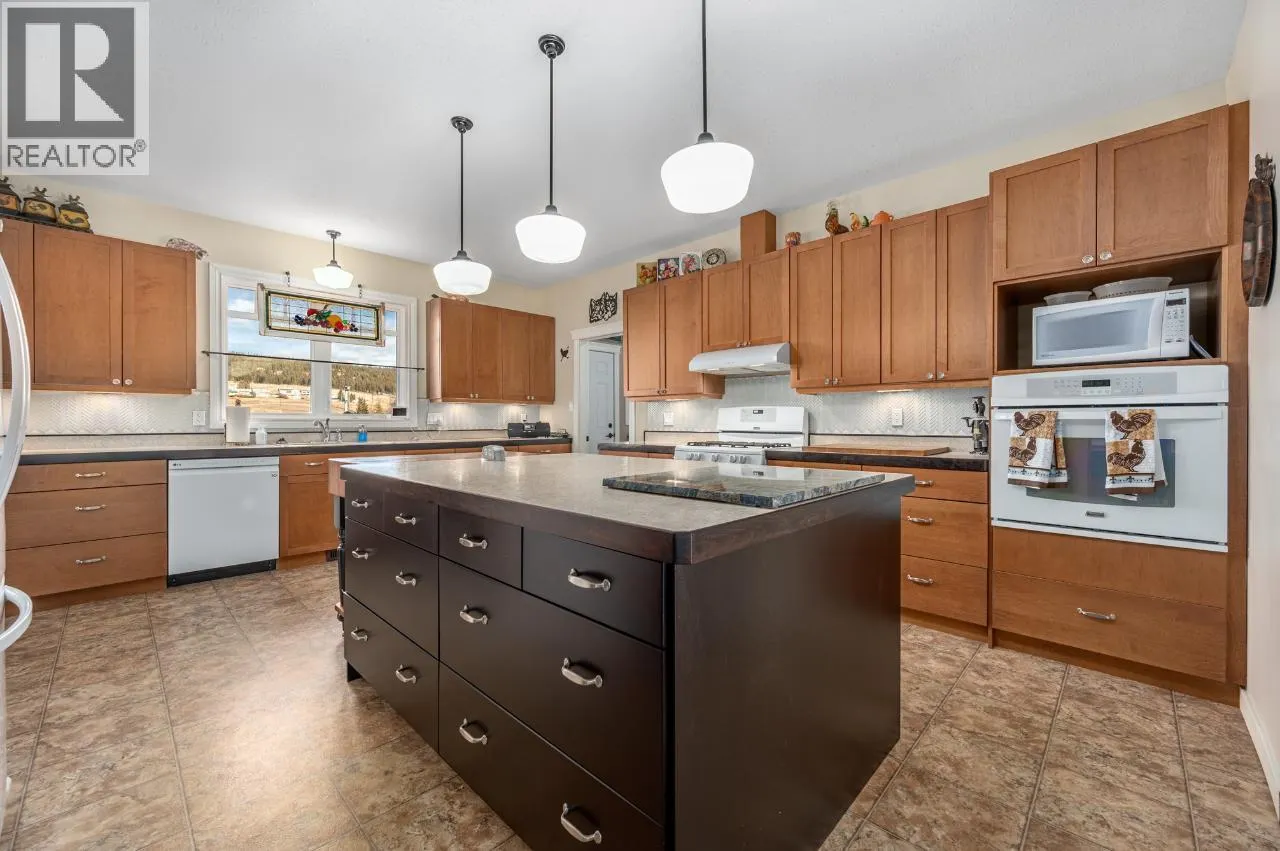 661 LAGOON COURT Road
