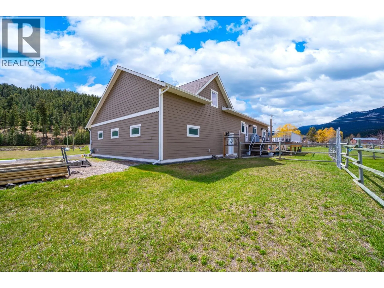 661 LAGOON COURT Road