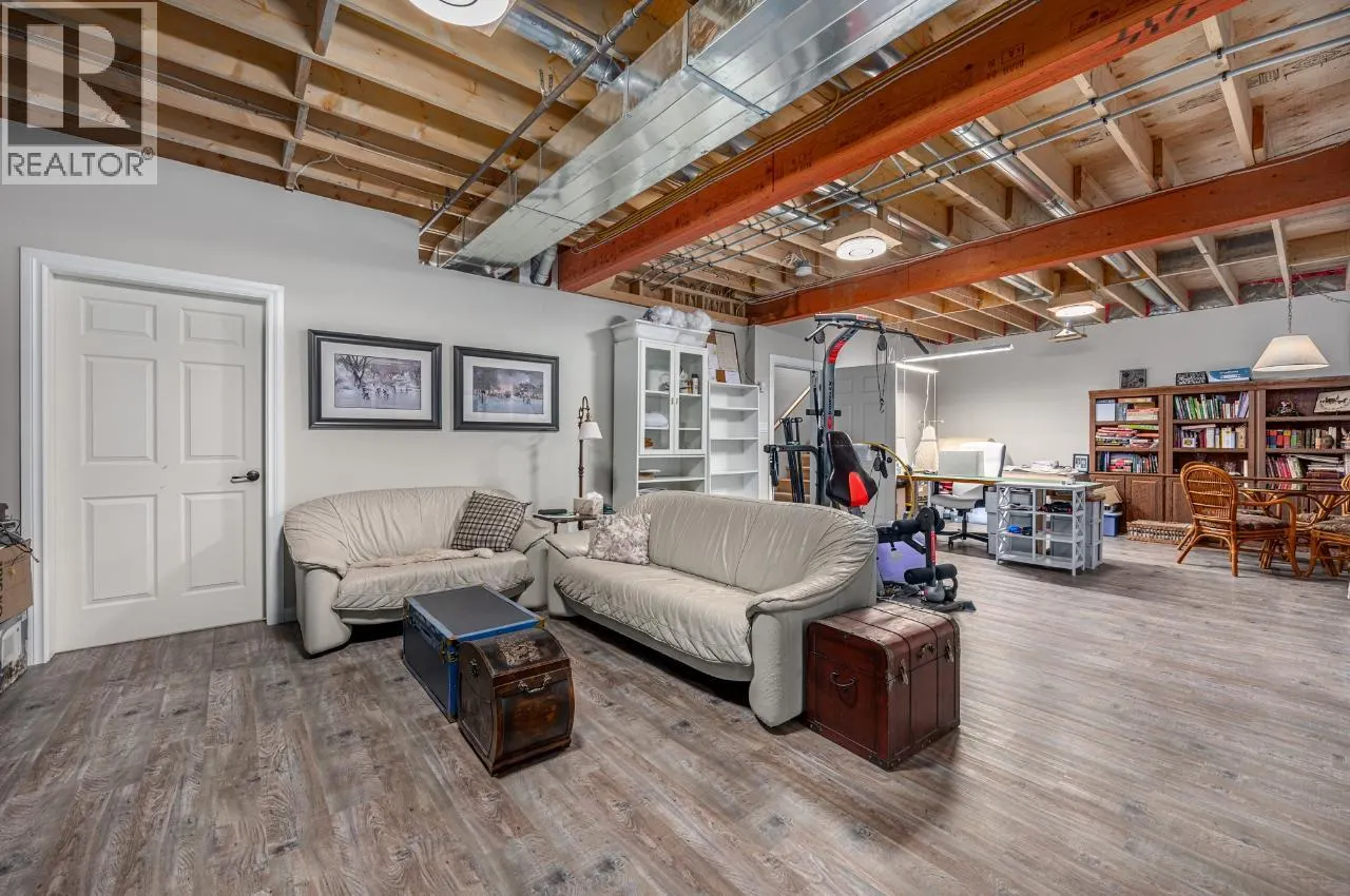 661 LAGOON COURT Road