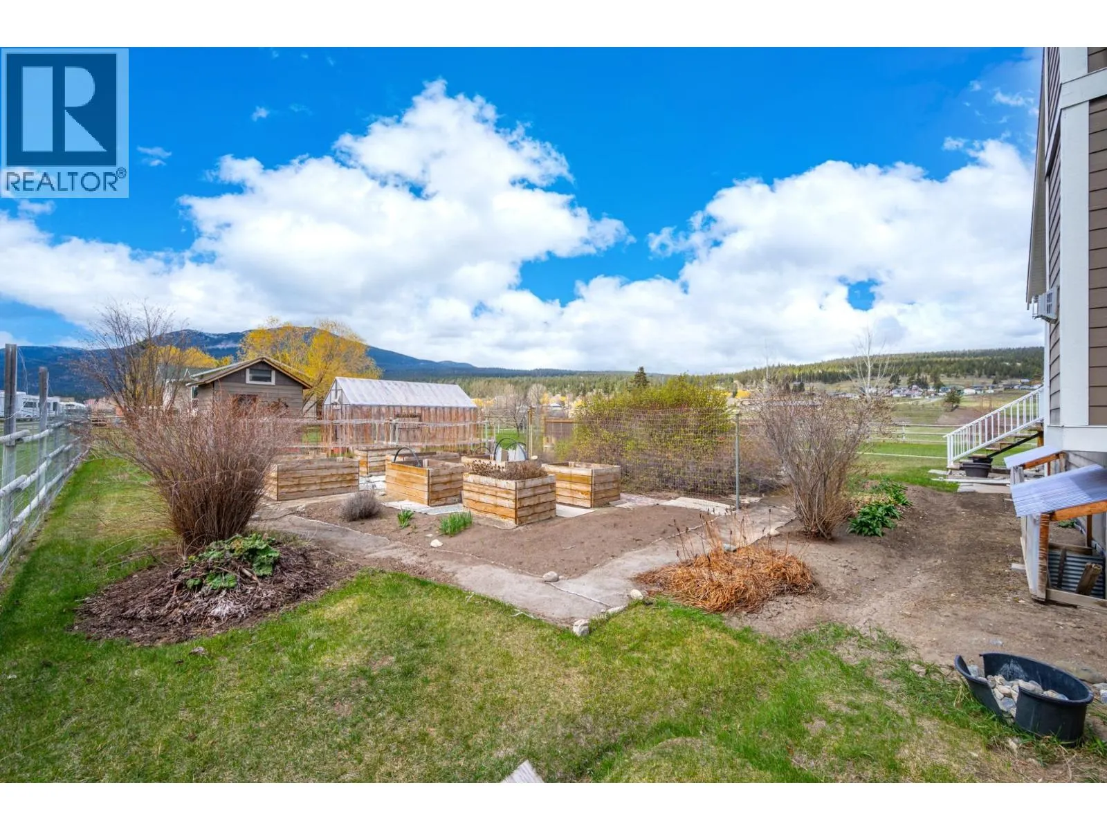 661 LAGOON COURT Road