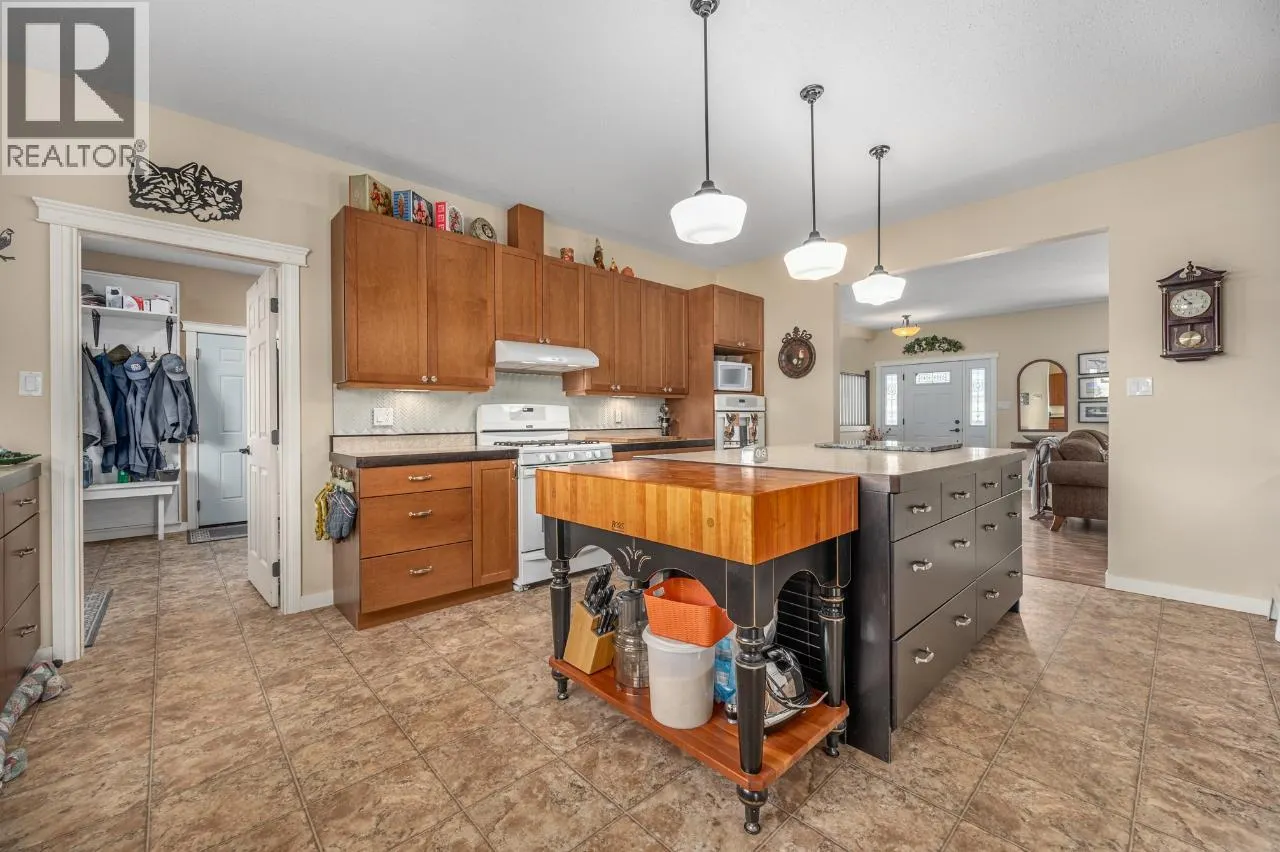 661 LAGOON COURT Road