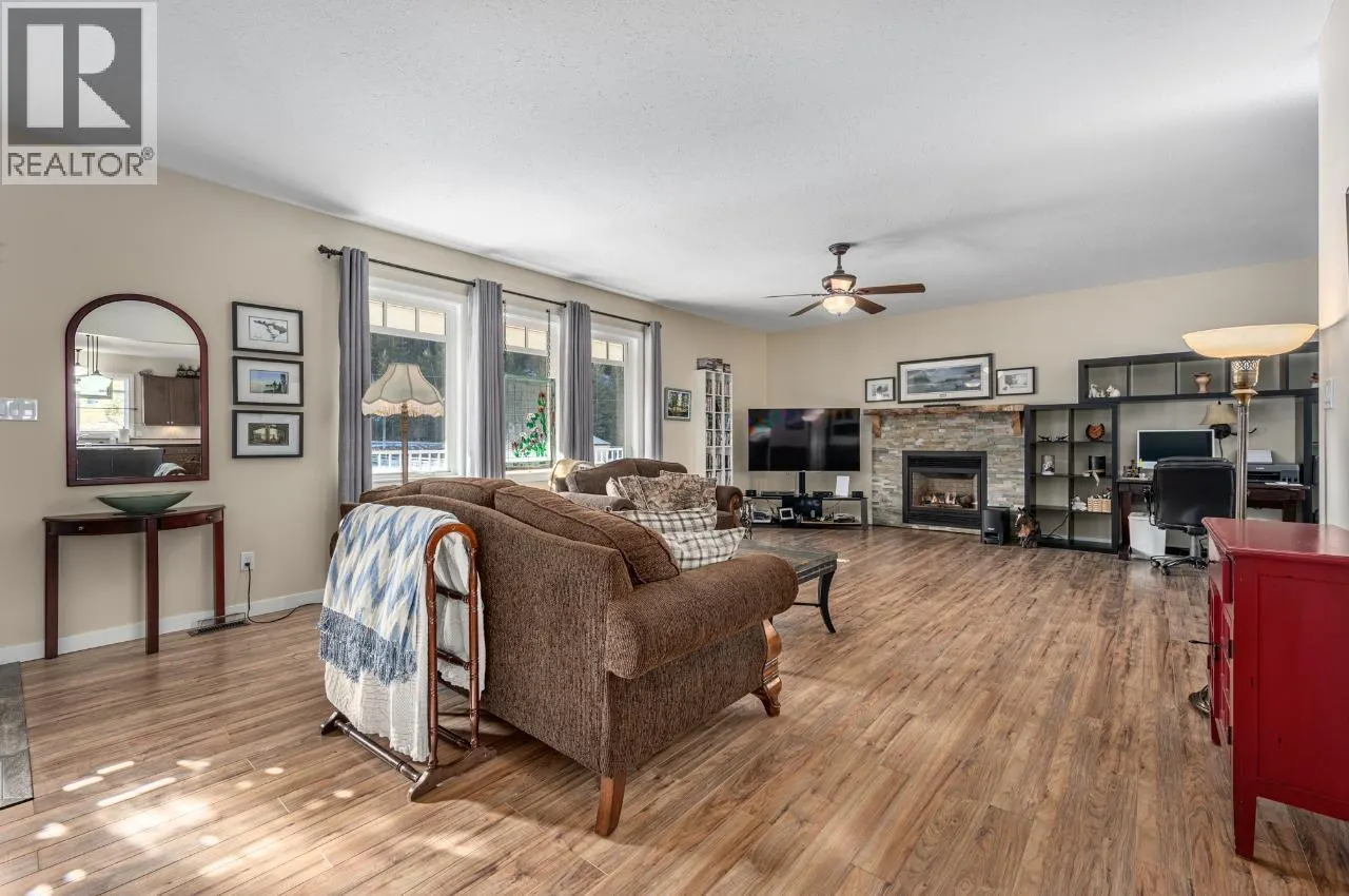 661 LAGOON COURT Road