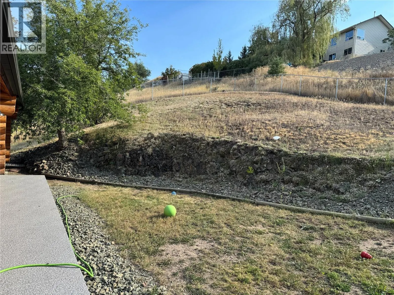 1135 CLEARVIEW Drive