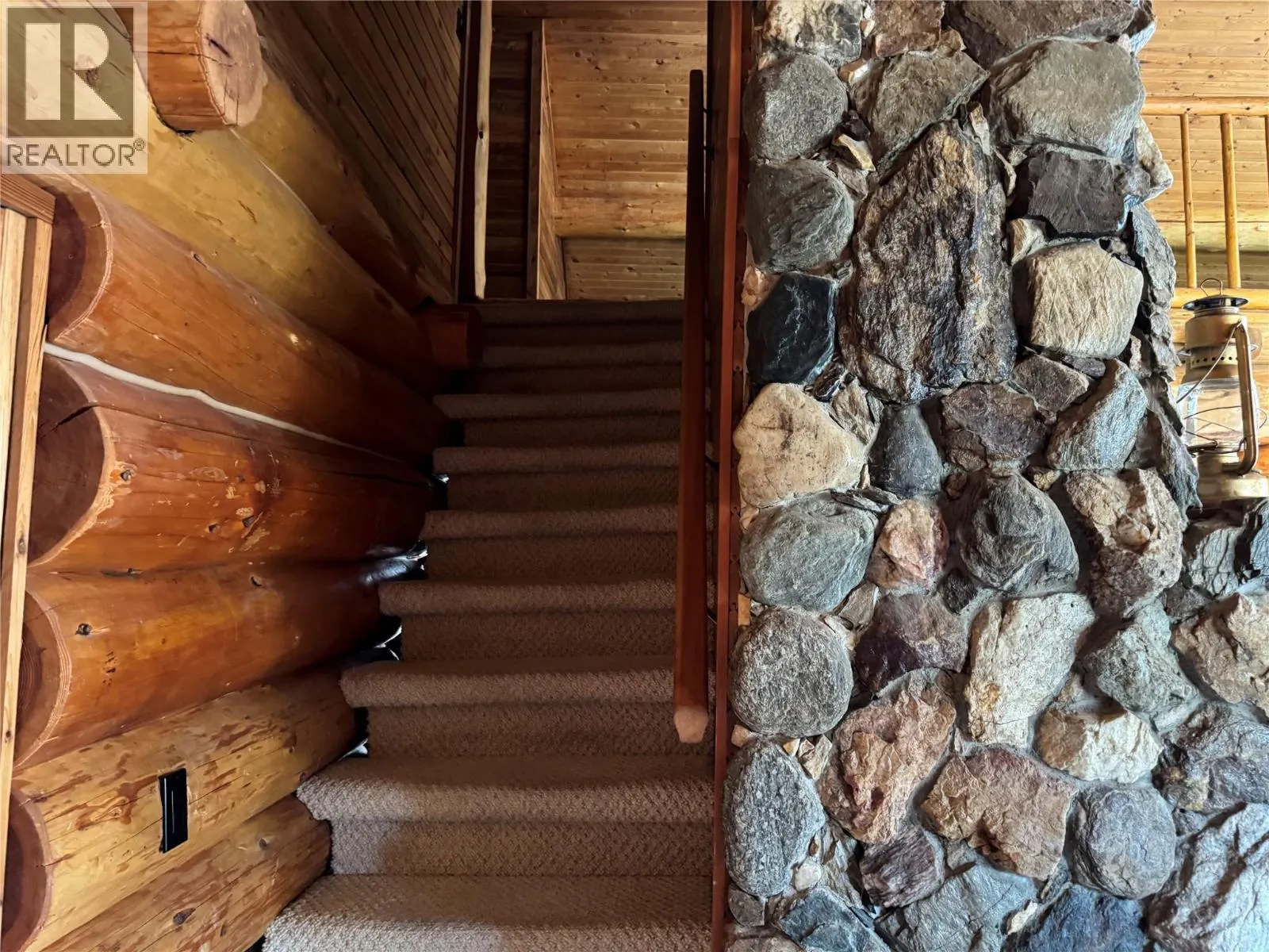 1135 CLEARVIEW Drive