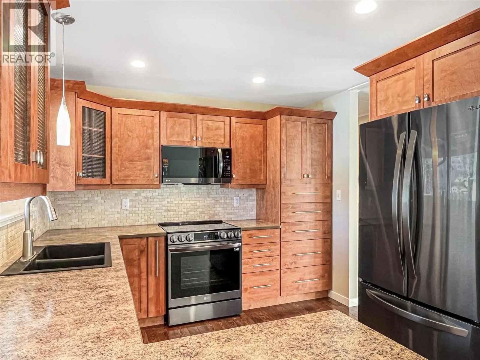 38 Willow Crescent