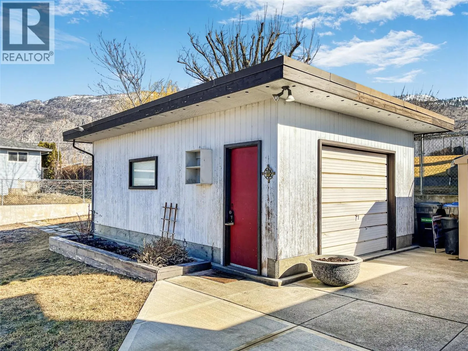 38 Willow Crescent