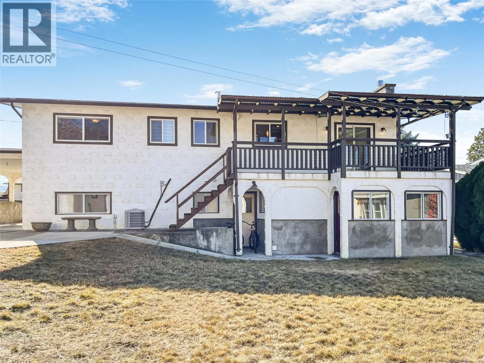 38 Willow Crescent