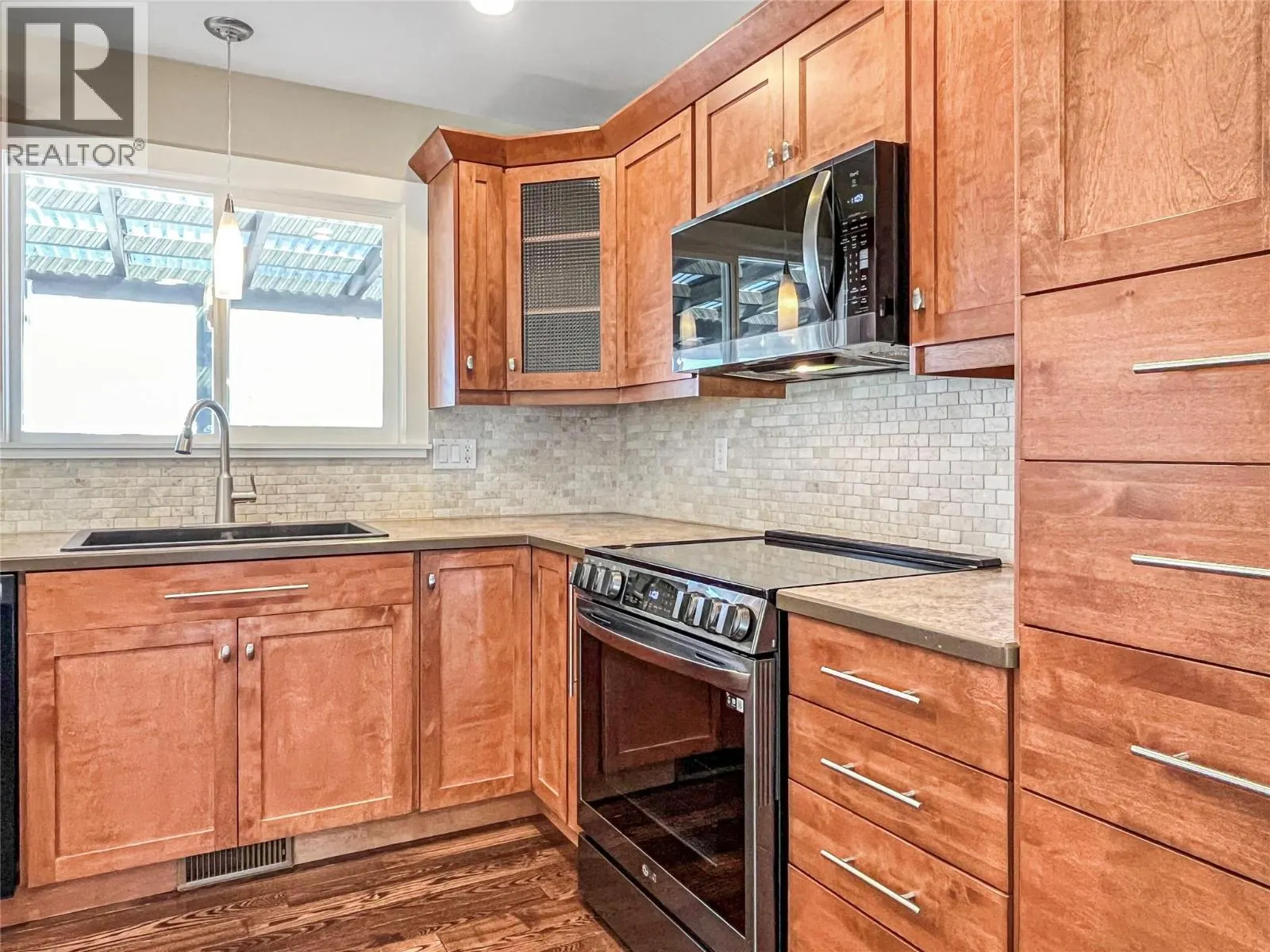 38 Willow Crescent