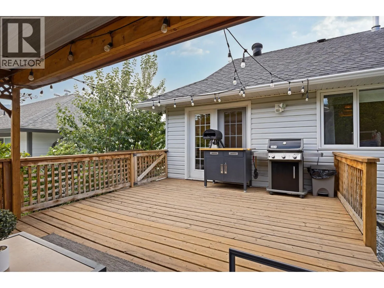 6749 Foothills Drive