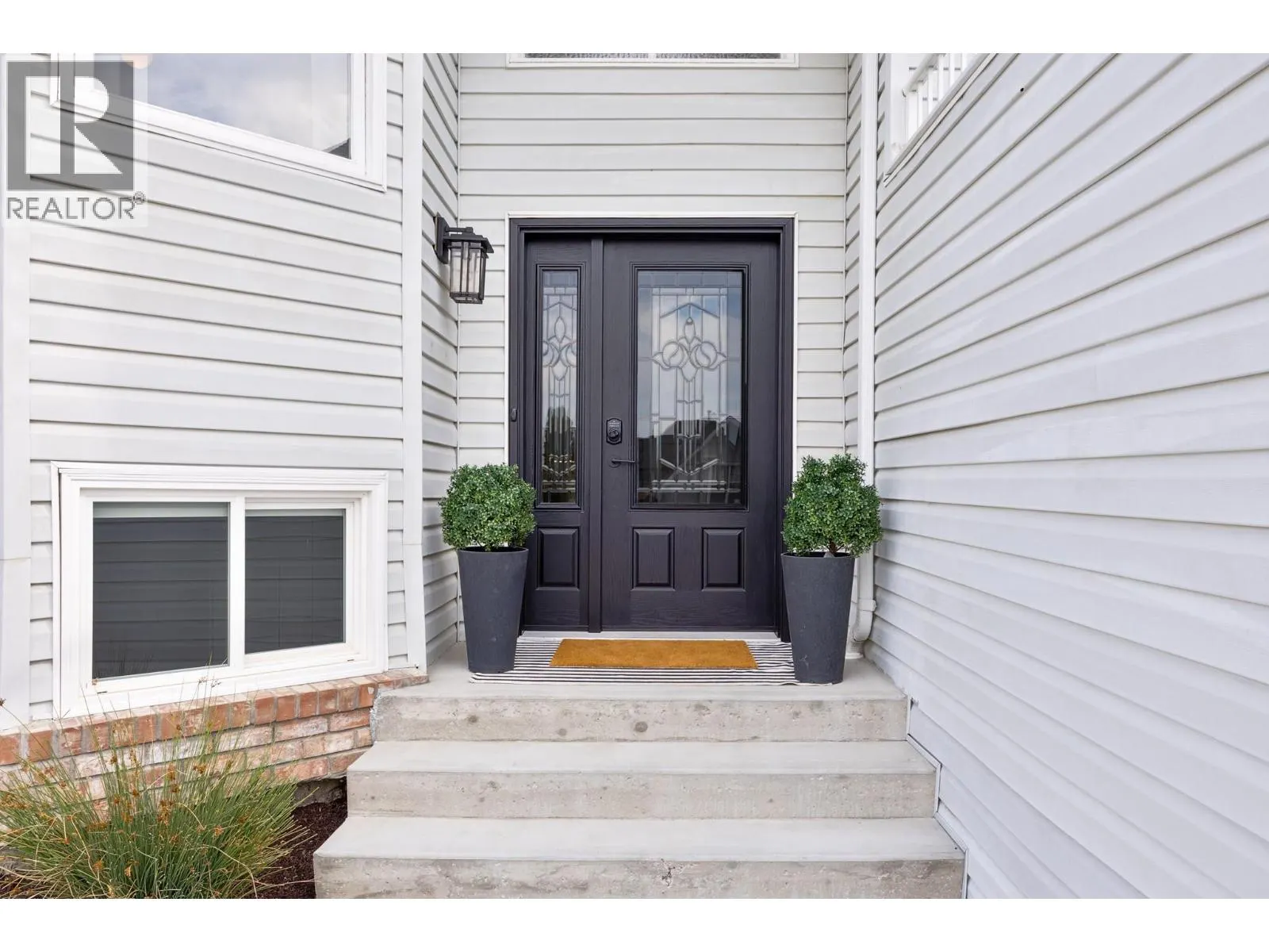 6749 Foothills Drive