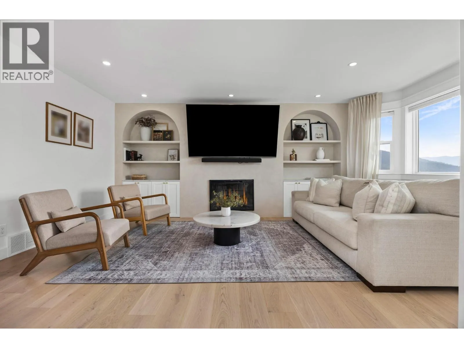 6749 Foothills Drive
