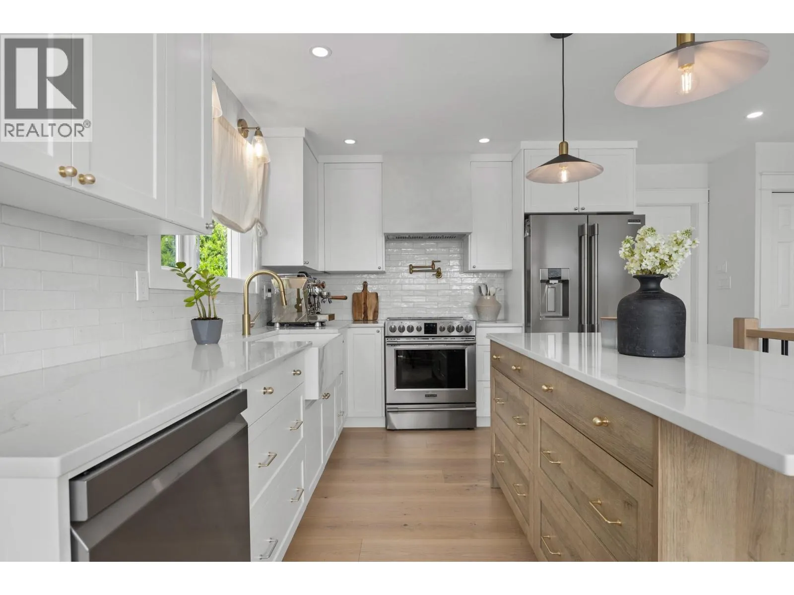 6749 Foothills Drive