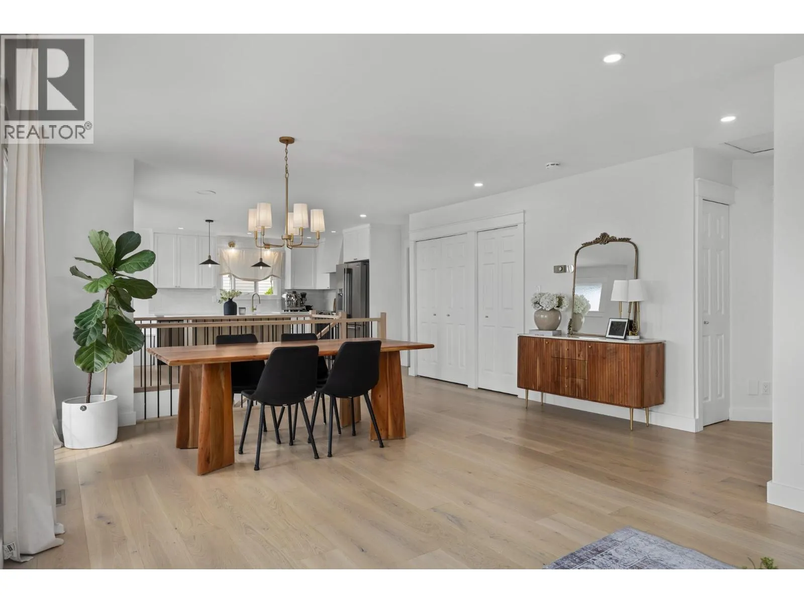 6749 Foothills Drive