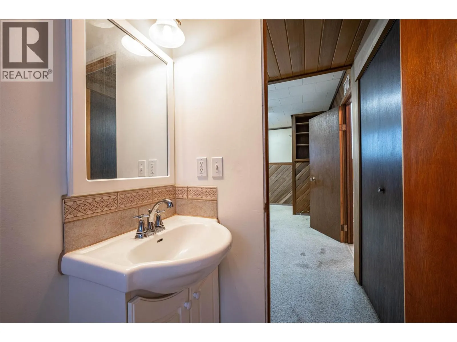 4402 16 Avenue Lot# 7