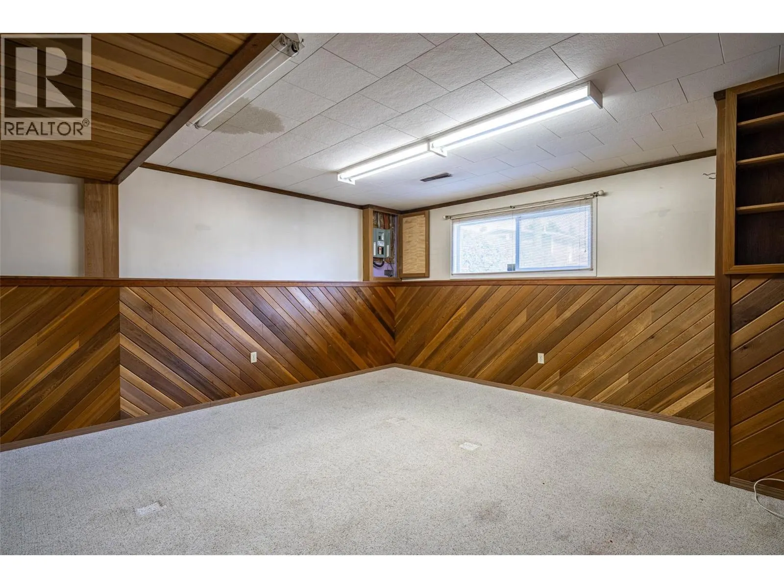 4402 16 Avenue Lot# 7