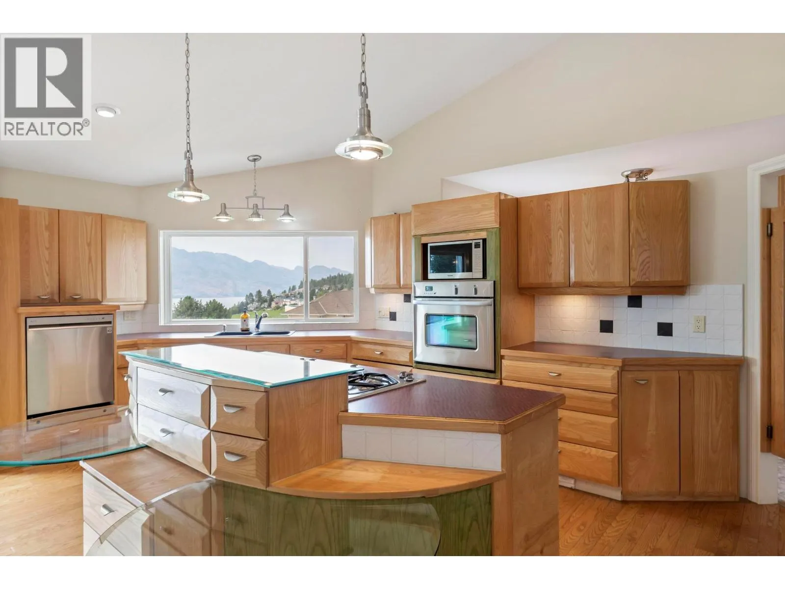 1569 Gregory Road