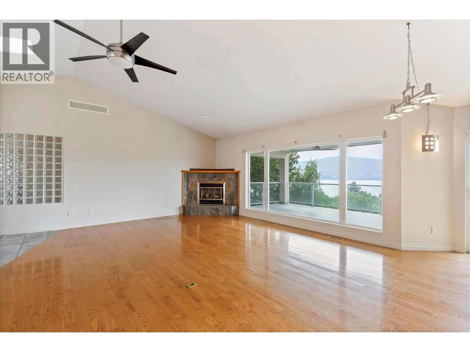 1569 Gregory Road